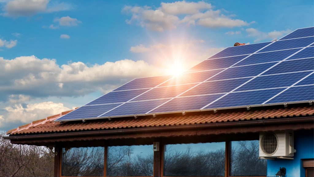Placas fotovoltaicas para geração de energia solar em residências